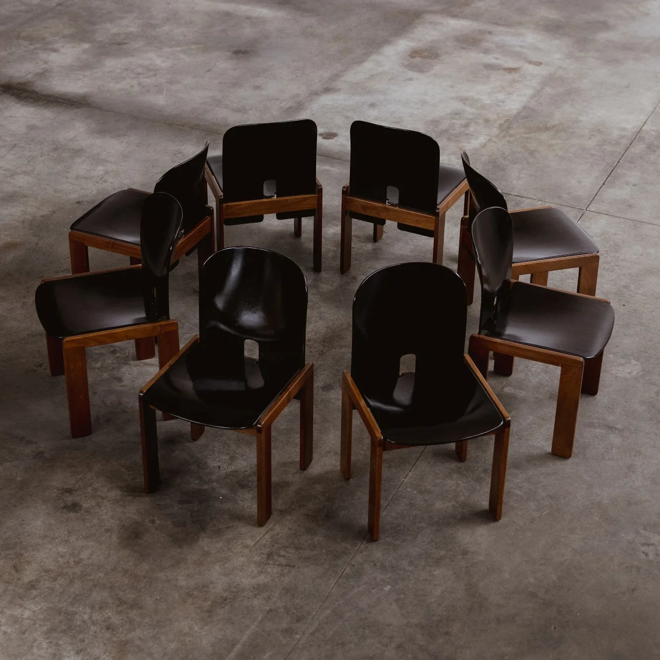 Afra & Tobia Scarpa "121" Dining Chairs for Cassina, black lacquered, 1965, Set of 8, 1965