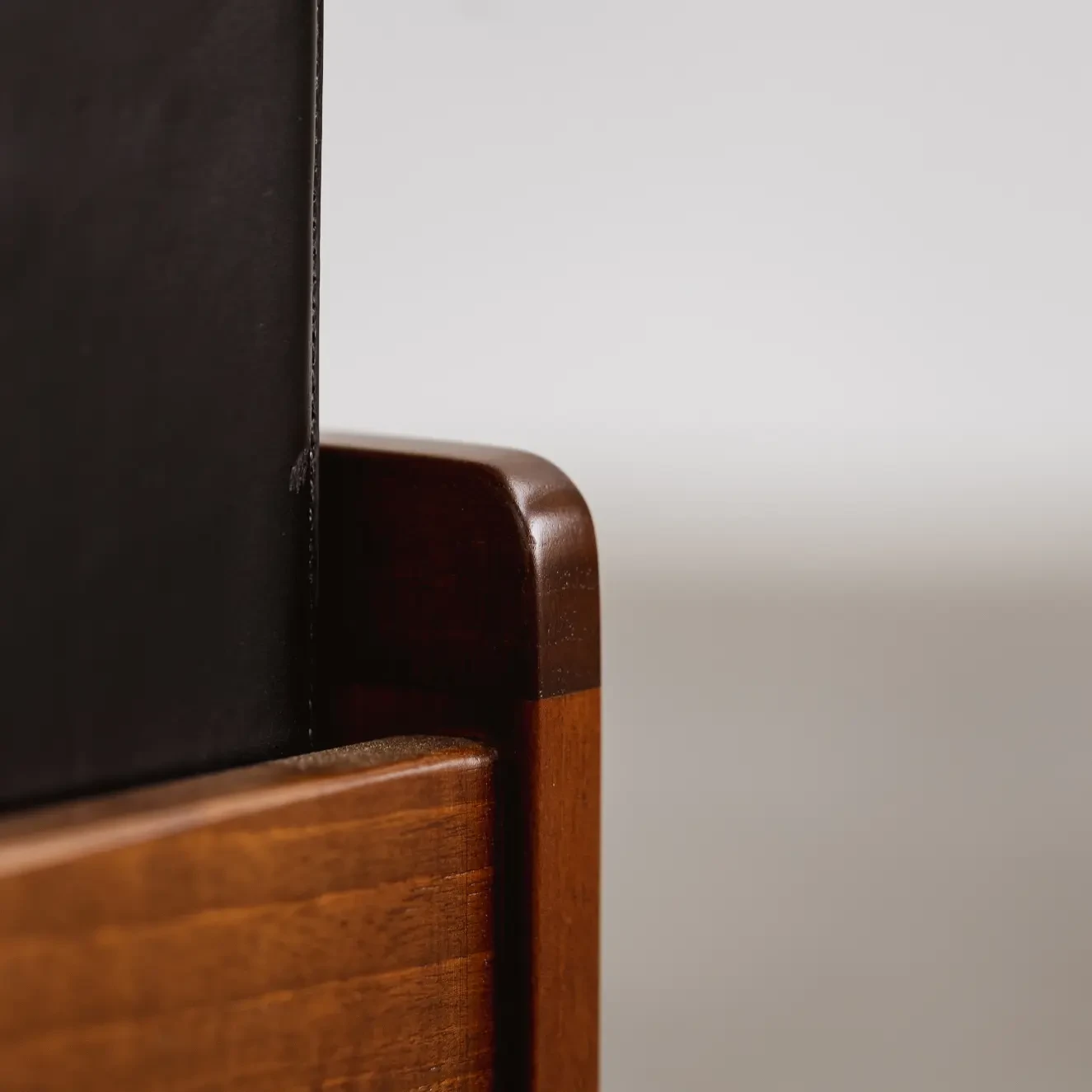 Afra & Tobia Scarpa "121" Dining Chairs for Cassina, black leather, 1965, Set of 8, 1965