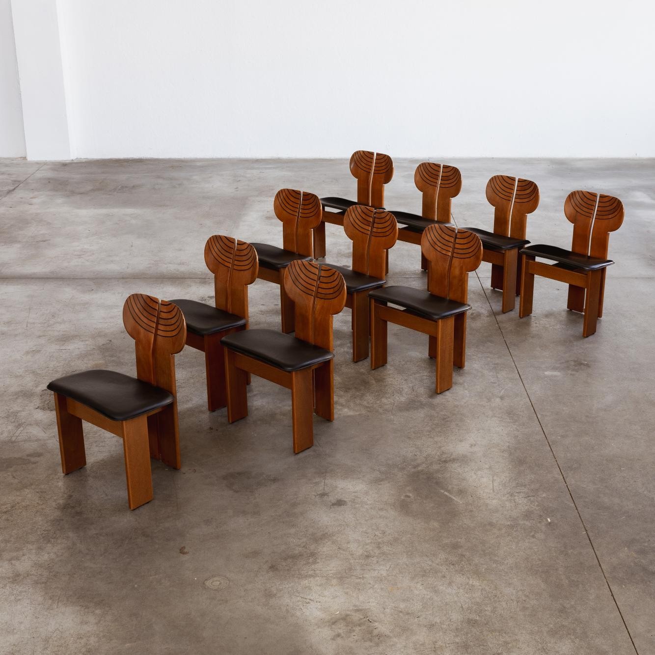 Afra & Tobia Scarpa Afra & Tobia Scarpa "Africa" Dining Chairs for Maxalto, Black Leather, 1975, Set of 10, 1970s