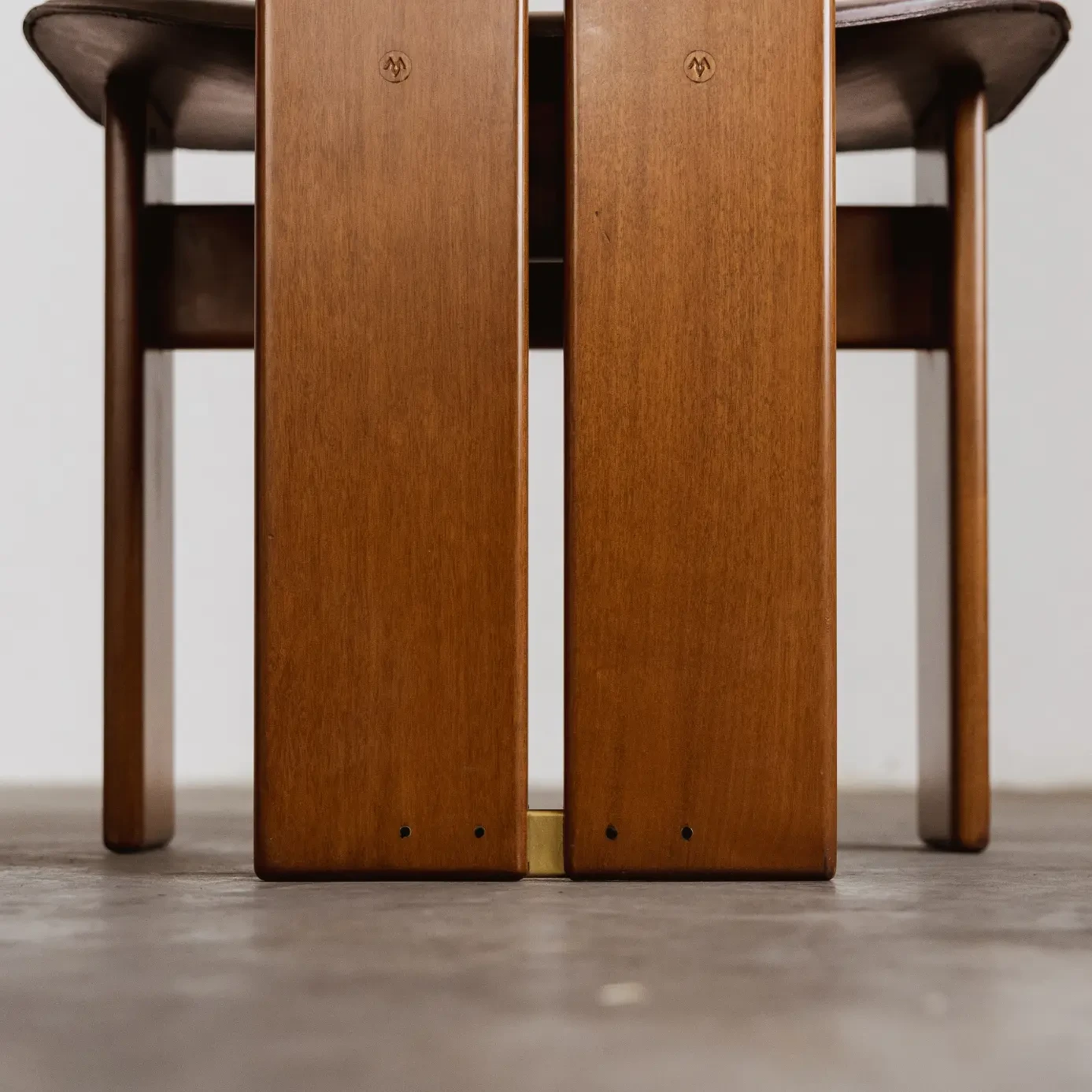 Afra & Tobia Scarpa "Africa" Dining Chairs for Maxalto, Dark Brown Leather, 1975, Set of 4, 1975