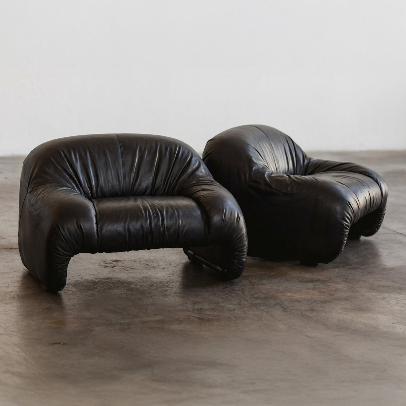 Afra & Tobia Scarpa “Bonanza” Armchairs for C&B, Black Leather, 1969, Set of 2, 1969