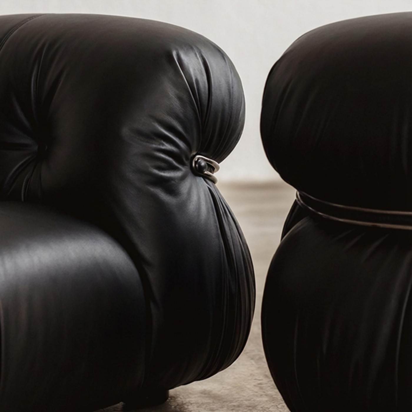 Afra & Tobia Scarpa “Soriana” Easy Chairs for Cassina, Black Leather, 1969, Set of 2, 1969