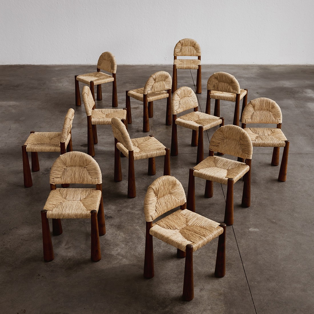 Alessandro Becchi “Toscanolla” Dining Chairs for Giovannetti, Brown Ashwood, 1970, Set of 12, 1970