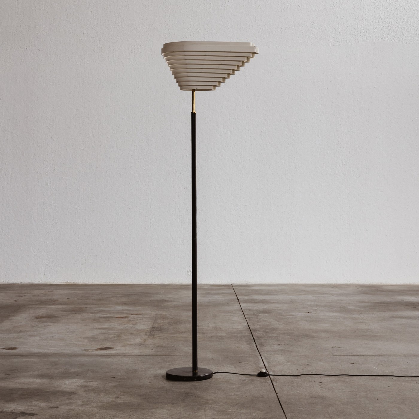 Alvar Aalto A805 “Angel Wing” Floor Lamp for Valaistustyö, 1954, 1950s