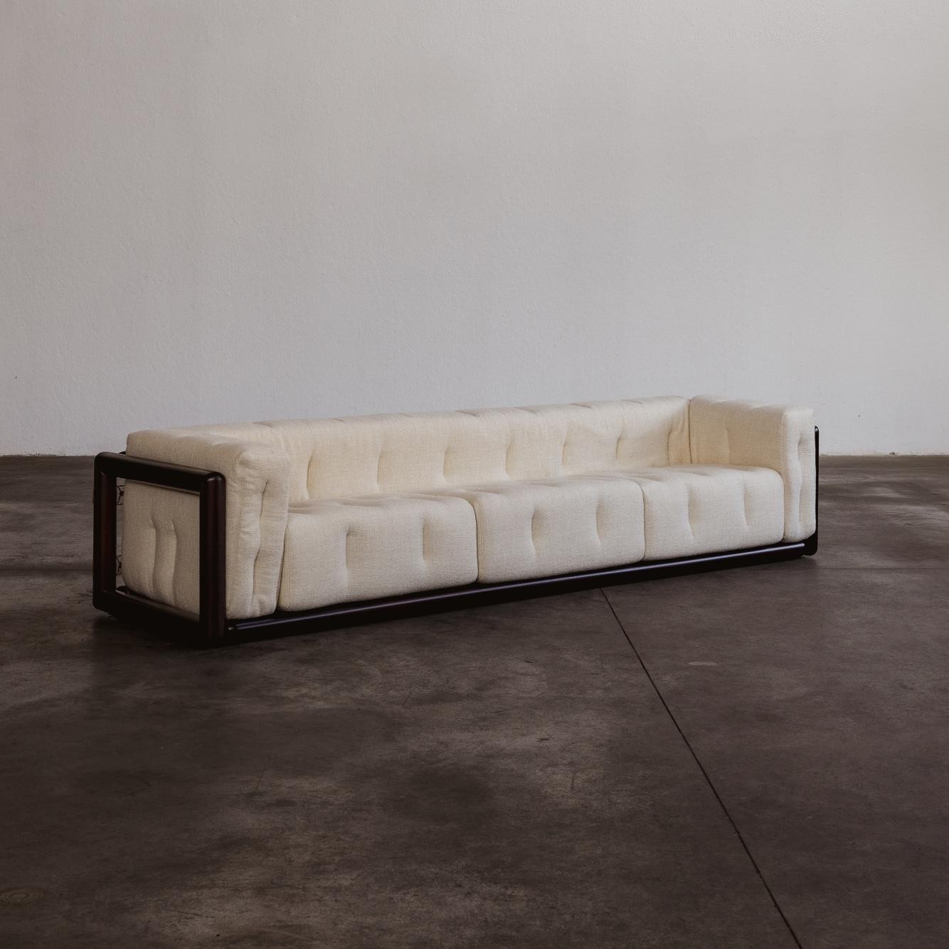 Carlo Scarpa “Cornaro” Three-seater Sofa for Gavina, Ivory Linen, 1973, 1973