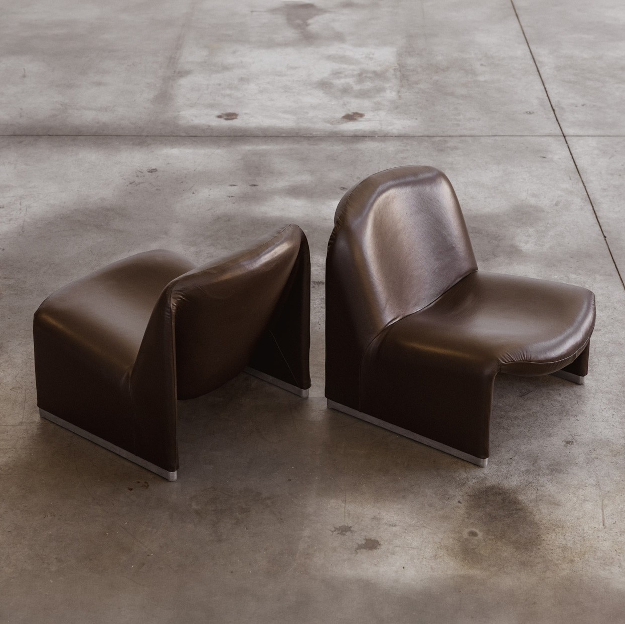 Giancarlo Piretti "Alky" Lounge Chairs for Anonima Castelli, Brown Leather, 1970, Set of 2, 1970