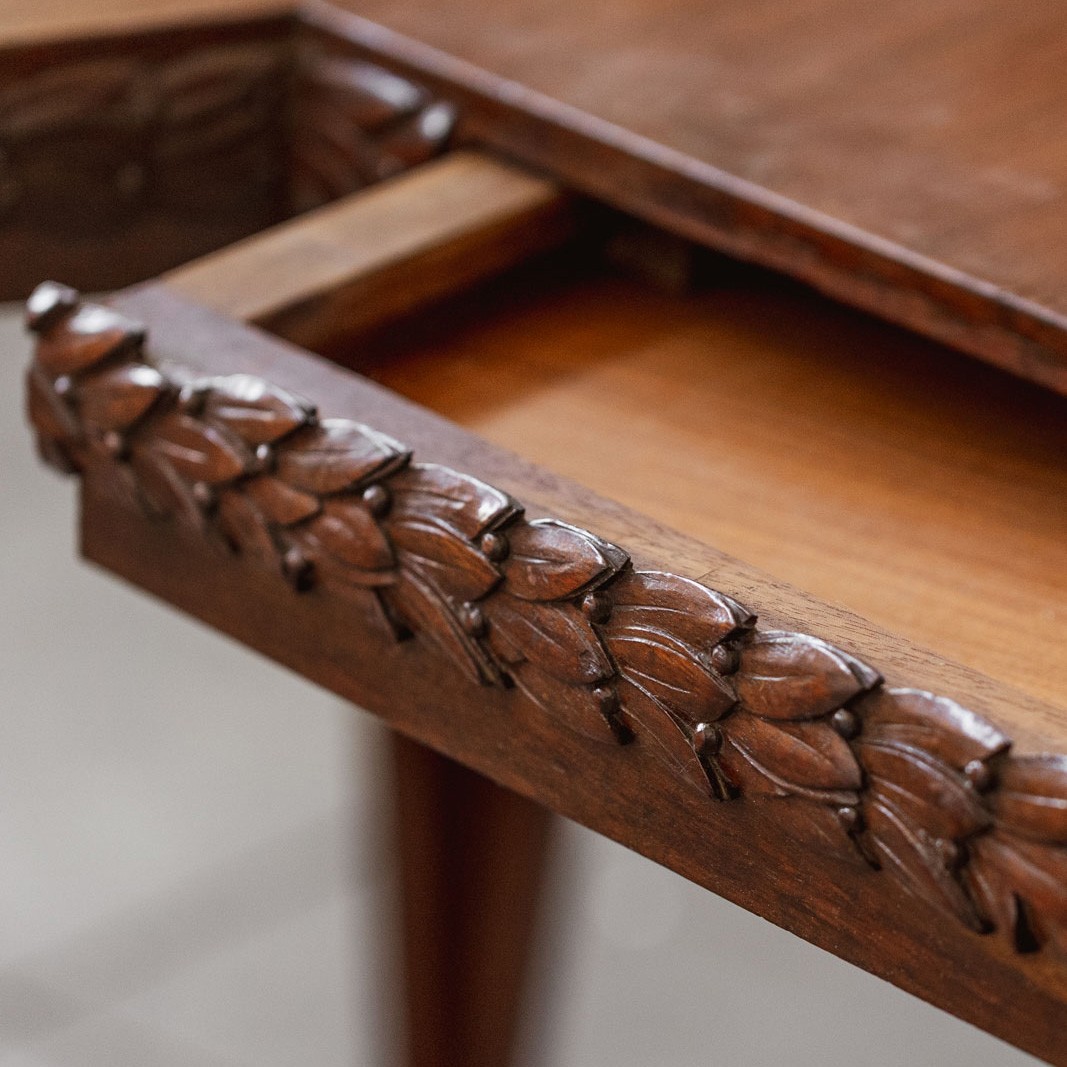 Gio Ponti Free-form Directional Desk (attr.), 1950s, 1950