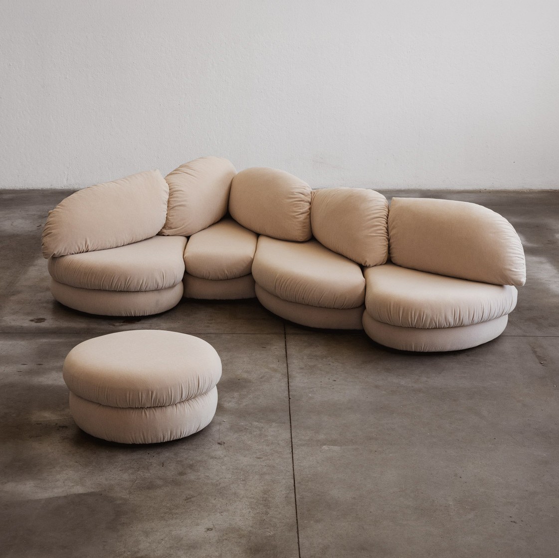 Hans Hopfer "Brioche" Sofa with Ottoman for Neue Wiener Werkstätte, 1970s, 1970s