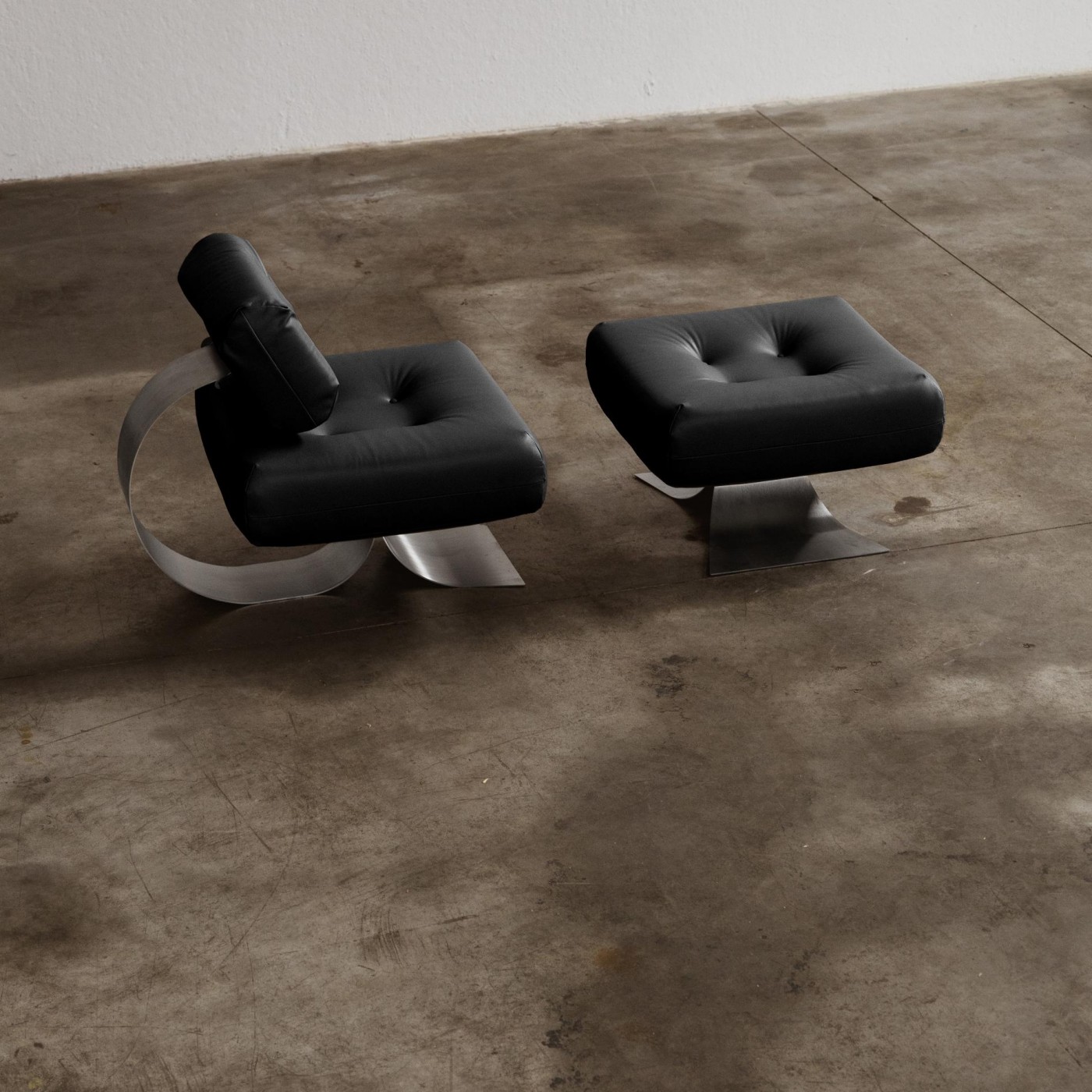 Oscar Niemeyer “Alta” Lounge Set for Mobilier International, Black Leather,  1971, 1970s