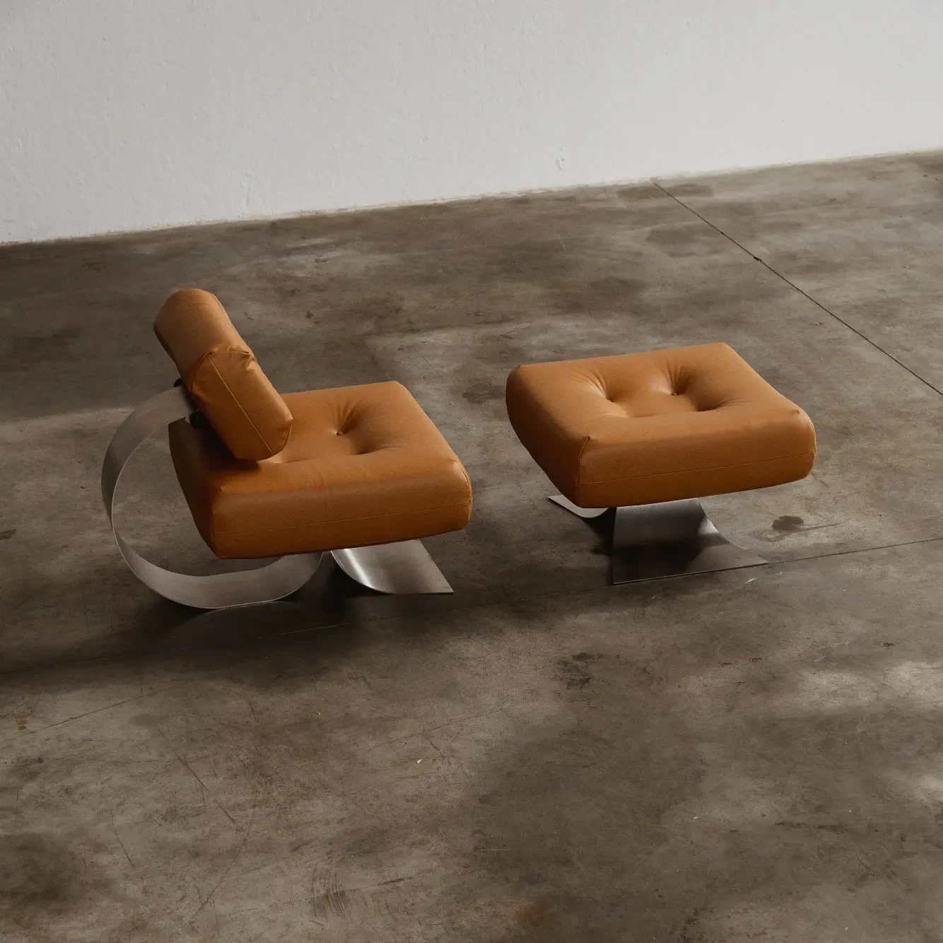 Oscar Niemeyer “Alta” Lounge Set for Mobilier International, Cognac leather, 1971, 1970s