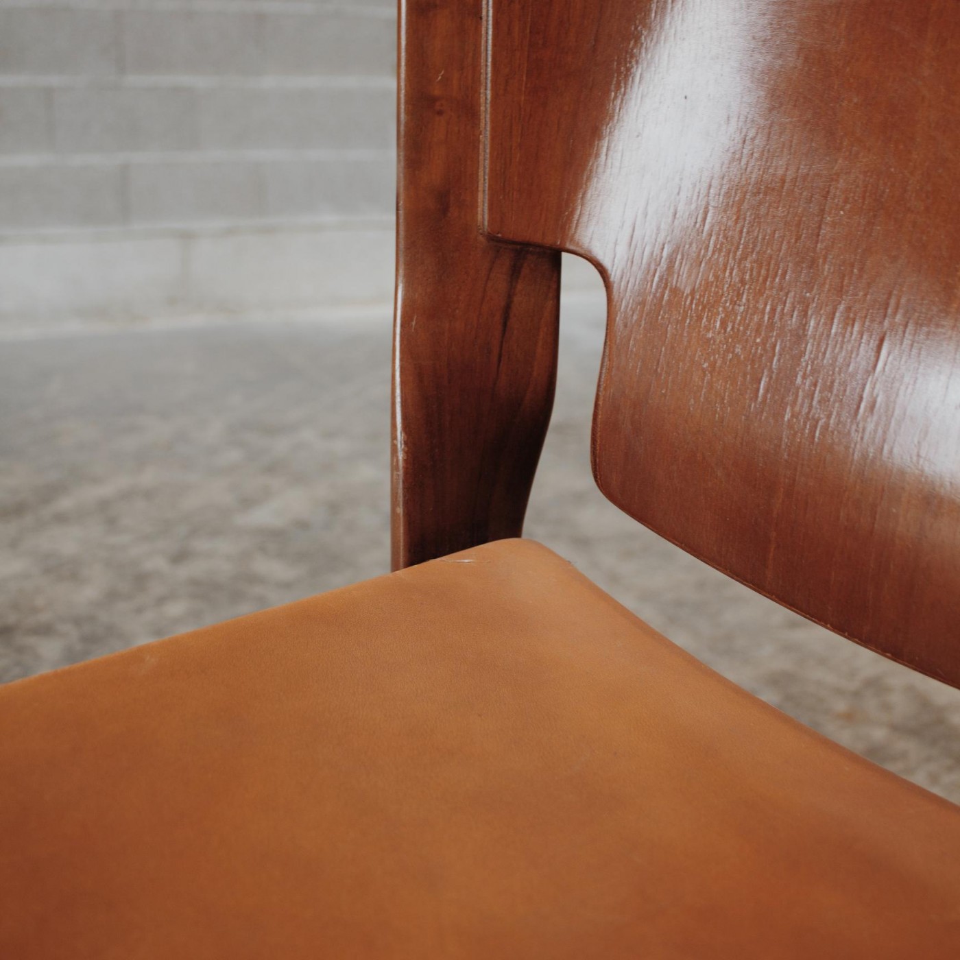 Vico Magistretti "122" Dining Chairs for Cassina, Brown leather, 1967, Set of 8, 1967
