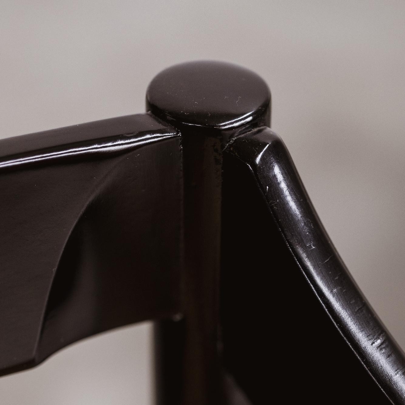 Vico Magistretti "Carimate" Dining Chairs for Cassina, black lacquered wood, 1960, Set of 8, 1960