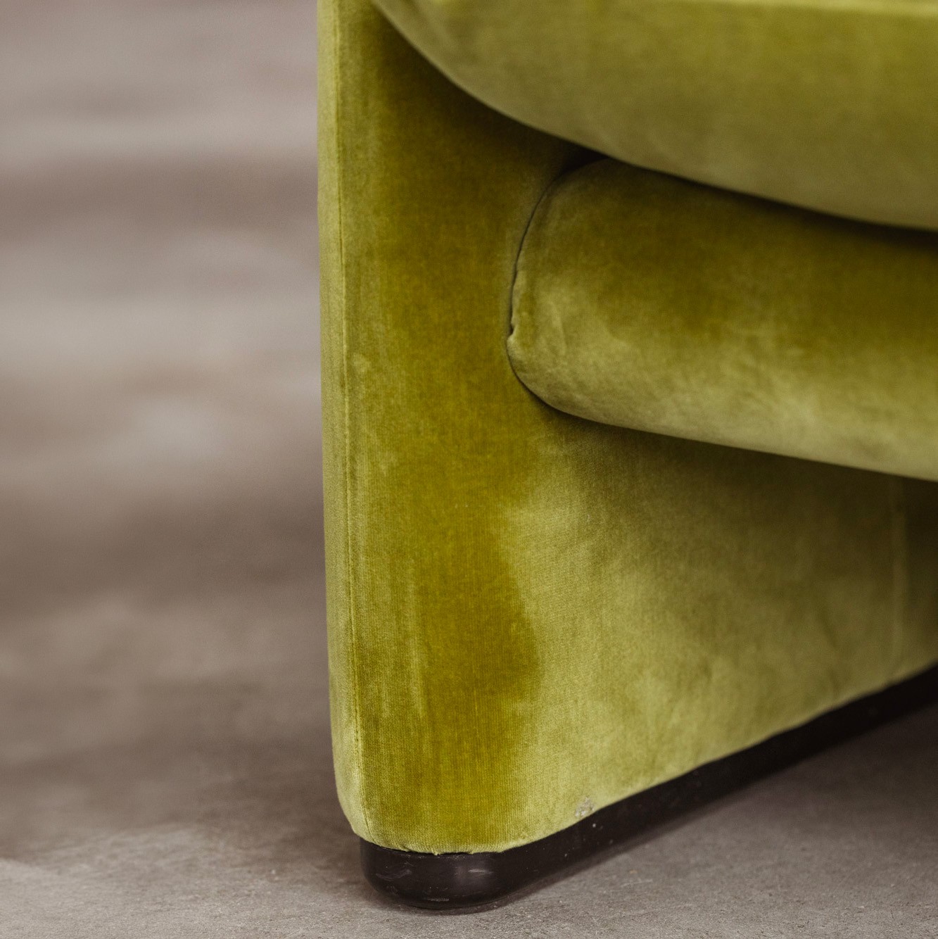 Vico Magistretti "Maralunga" Two-seater Sofa for Cassina, Green Velvet, 1973, 1973
